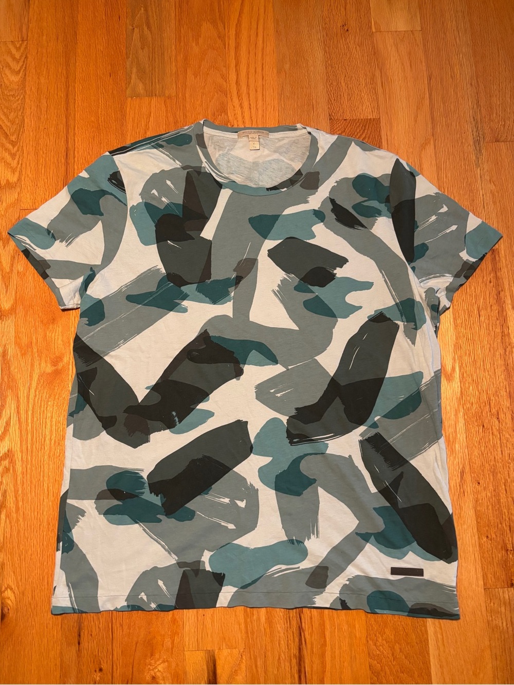 Burberry Tshirt NWOT